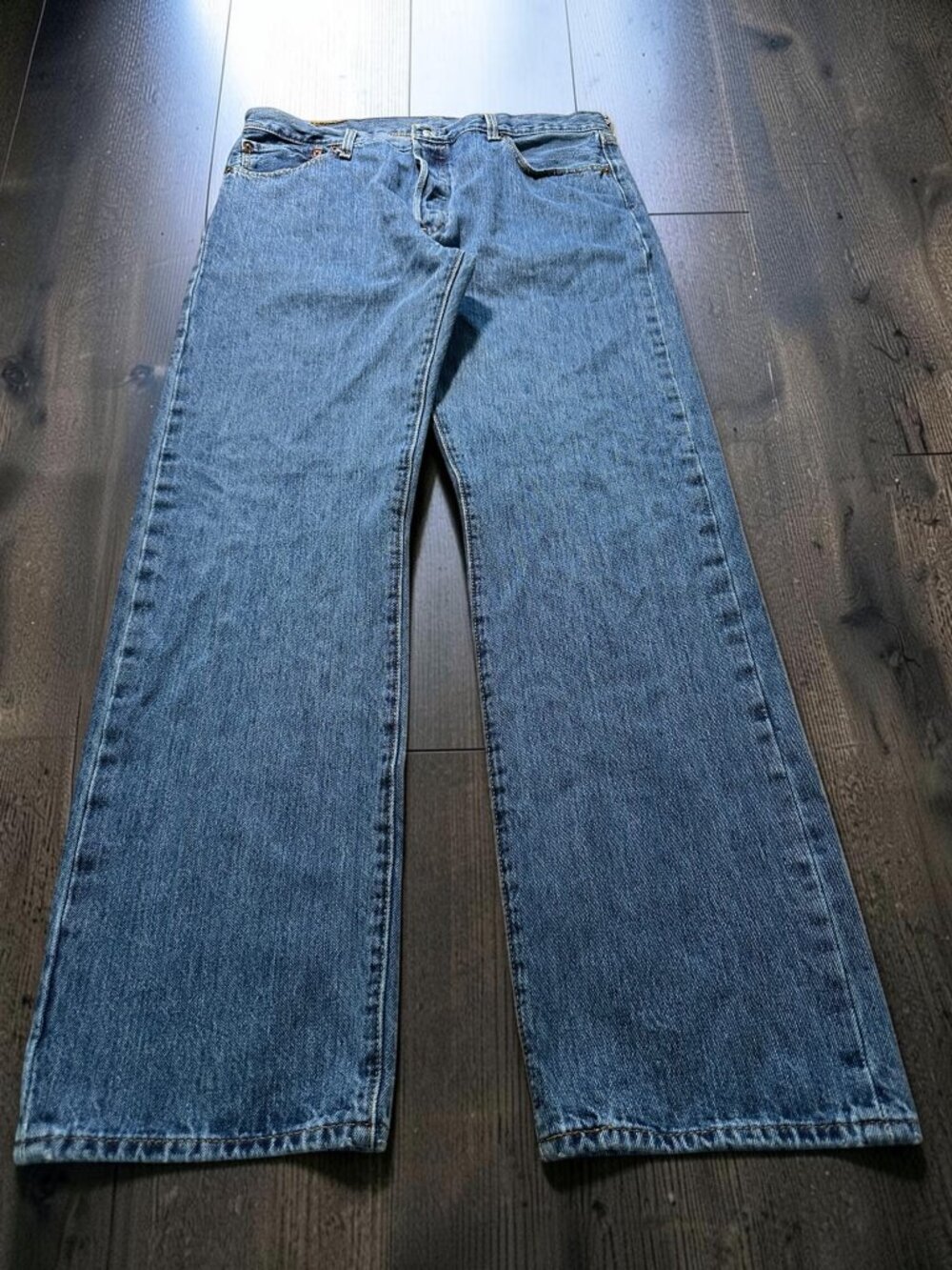 Levi’s 501 Men's Straight Leg Button Fly Jeans Medium Blue Wash W36 L34